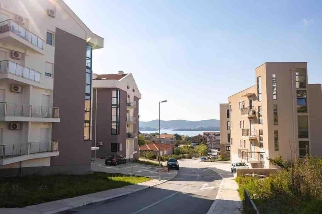Apartman A&M Tivat Buitenkant foto
