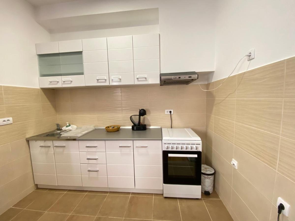 Apartman A&M Tivat Buitenkant foto